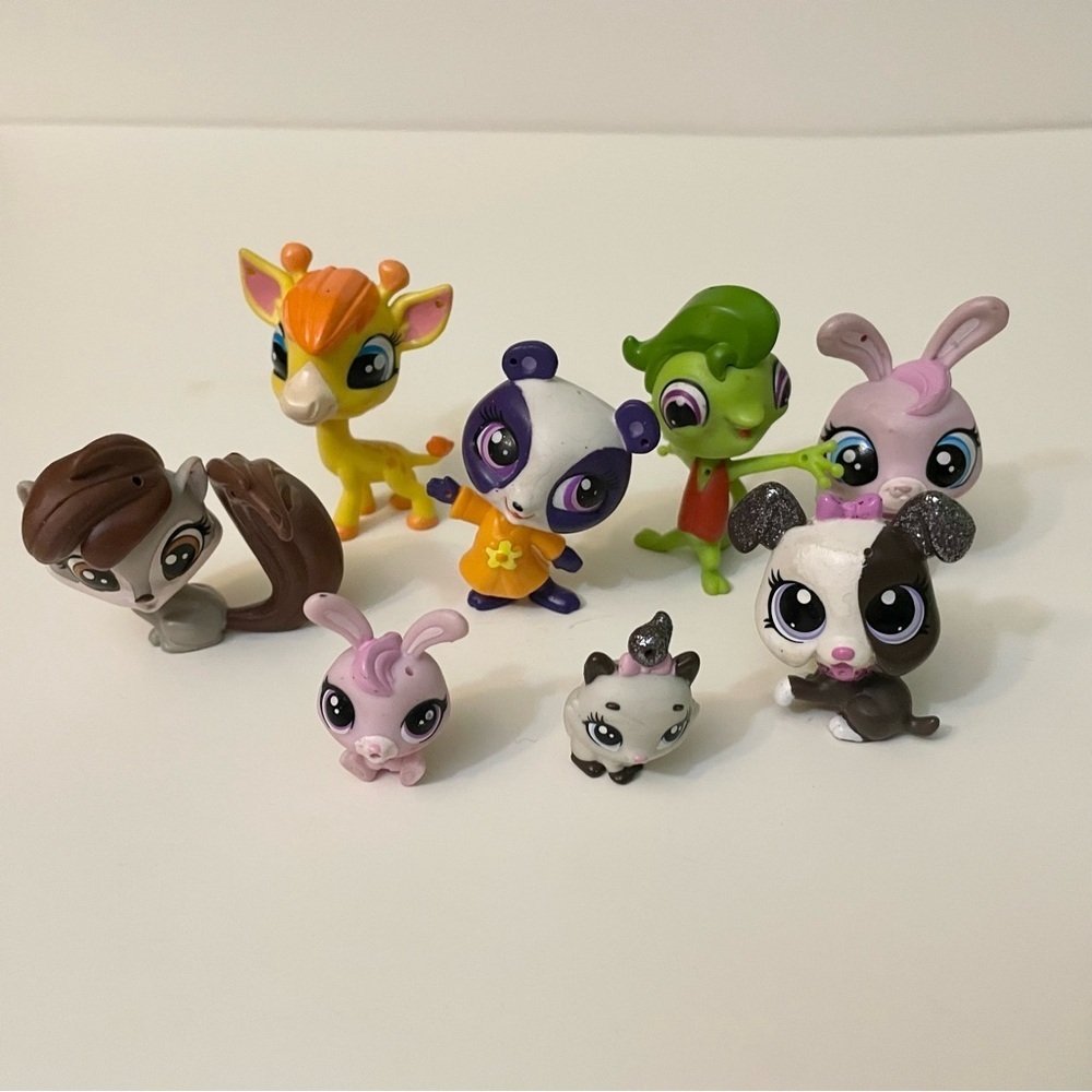 Littlest Pet Shop LPS Lot of 8 Figures Squirrel Giraffe Panda Bunny